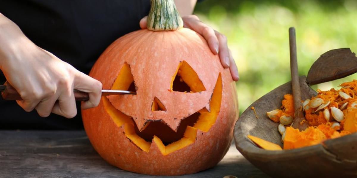 Pumpkin Carving at Casa